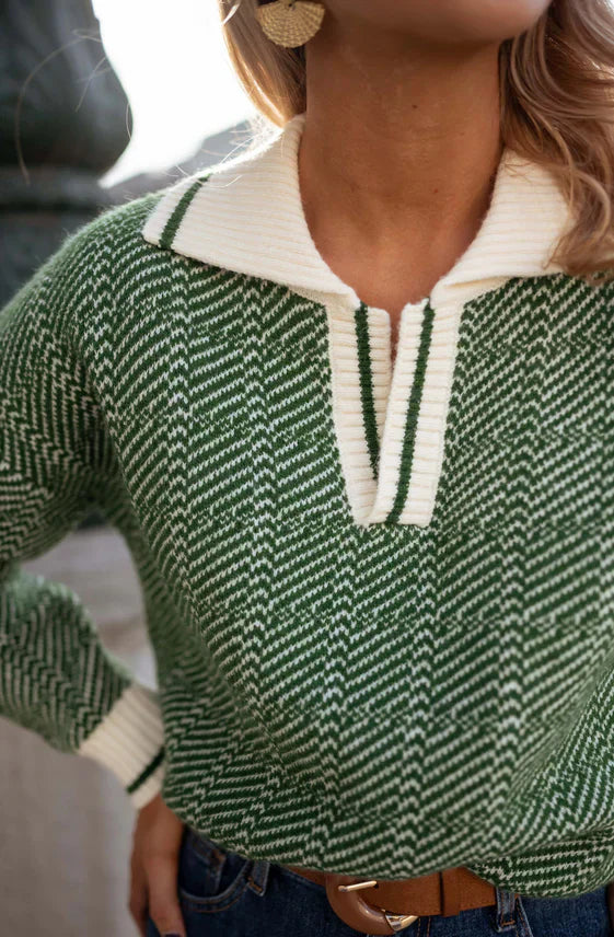 Emilia™ | Maglione Verde con Scollo a V